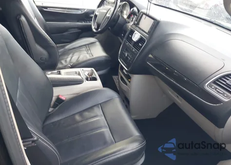 2013 Chrysler Town & Country Touring from USA, damaged, VIN 2C4RC1BG9DR638242